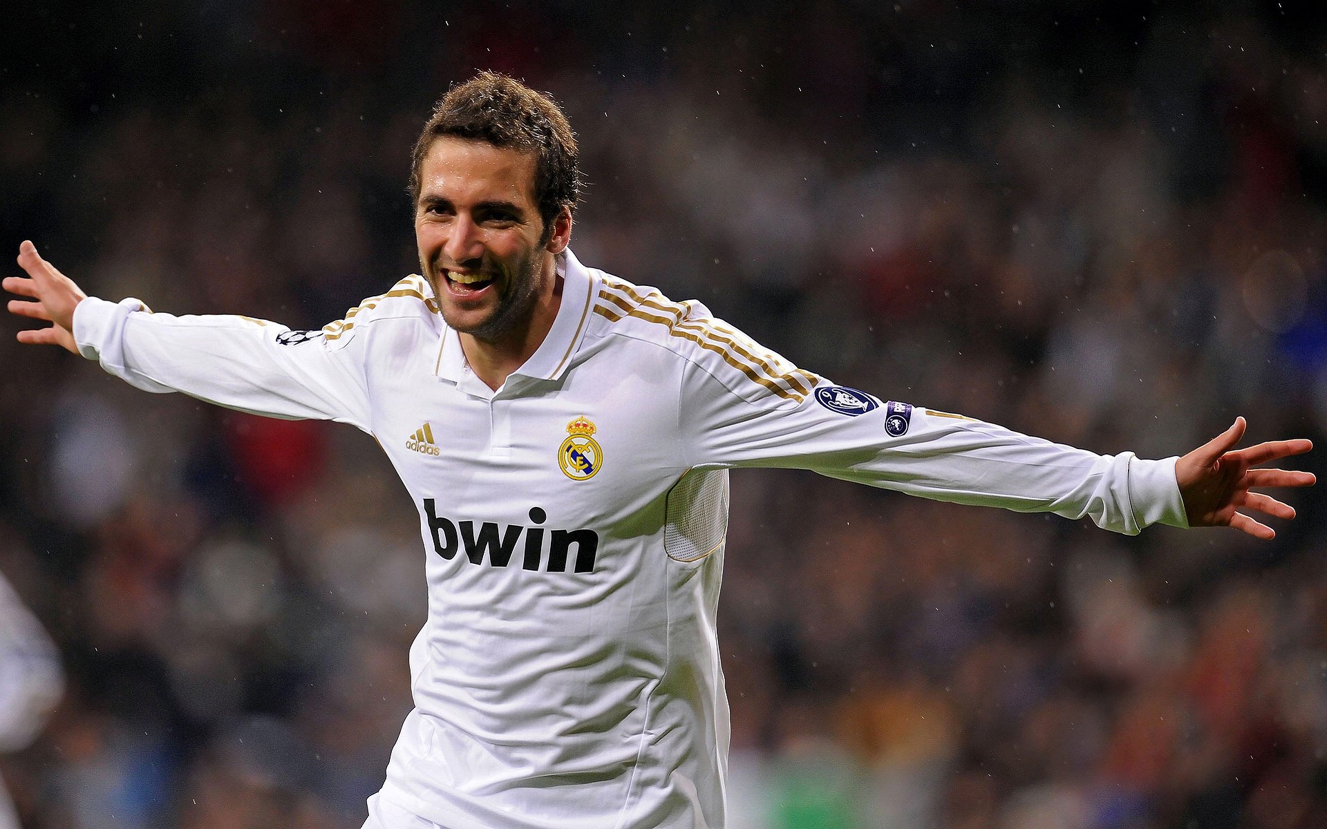 凯蒂·莱德基保持领先优势锁定冠军，凯蒂芬得莱